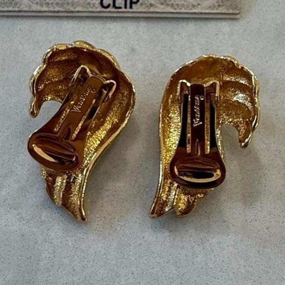 Vintage Vendôme Gold Tone‎ Clip On Earrings Sculptural Swirl Ribbon Statement - Picture 2 of 7